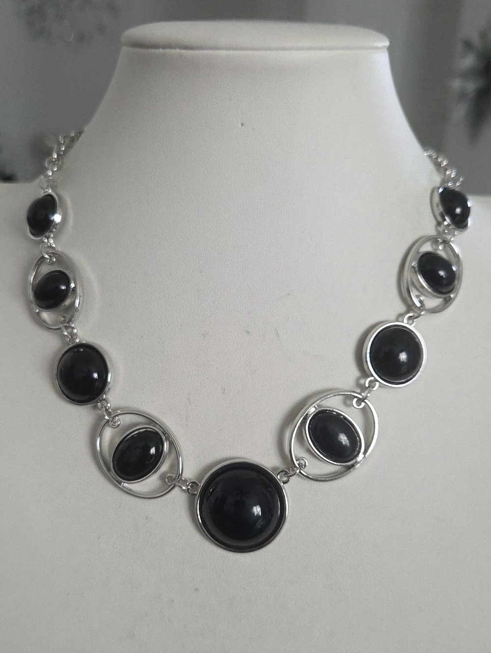 Paparazzi Eye Of The Bead Holder Black Necklace NWT